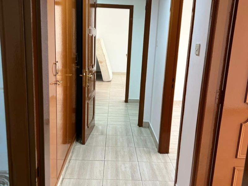 Fully Closed Partition Available For Single Lady In Al Khalidiyah Abu Dhabi AED 1100 Per Month